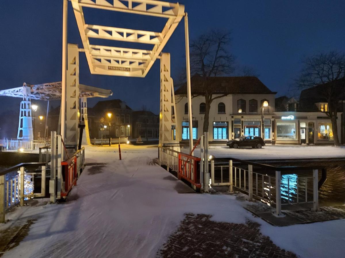 Airbnb 'Logeren Aan Het Plein' In Het Centrum Van Meppel Ngoại thất bức ảnh