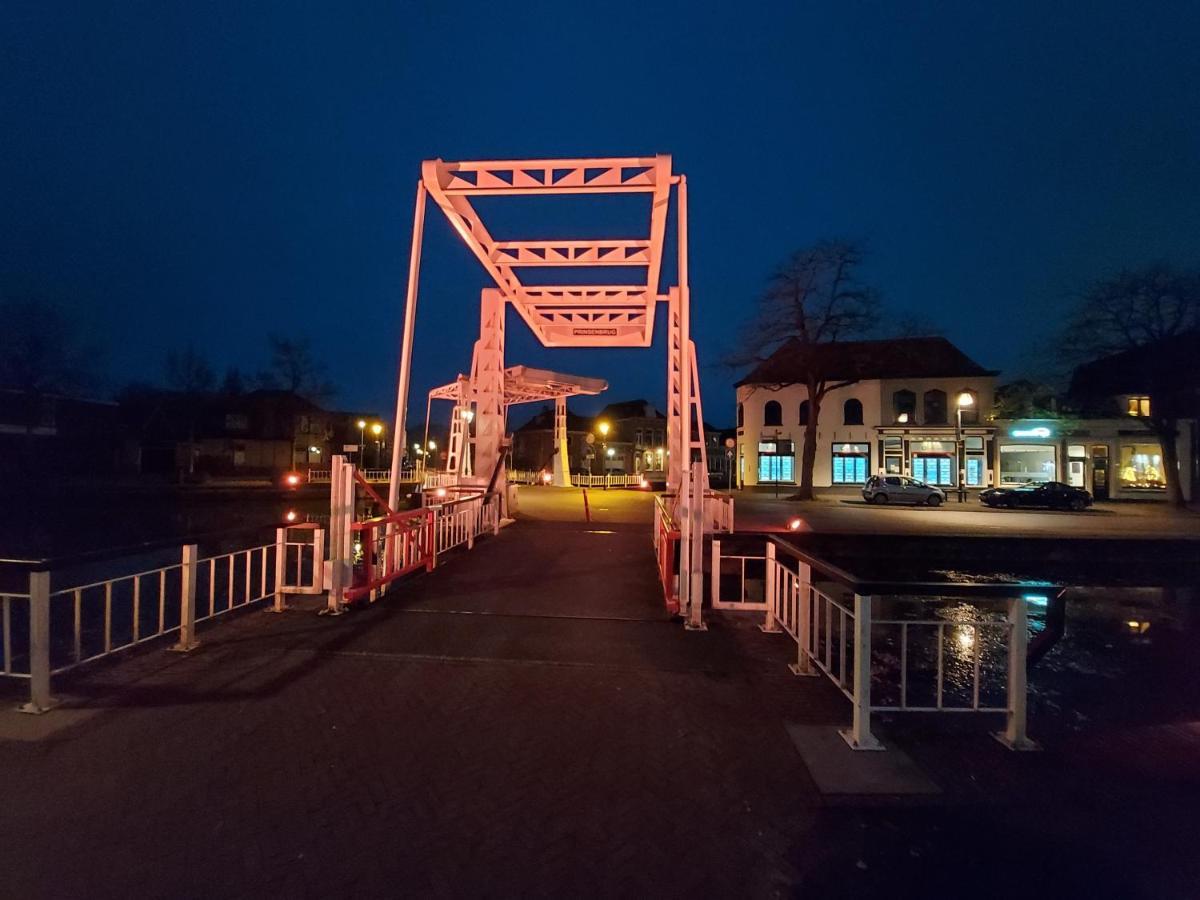 Airbnb 'Logeren Aan Het Plein' In Het Centrum Van Meppel Ngoại thất bức ảnh
