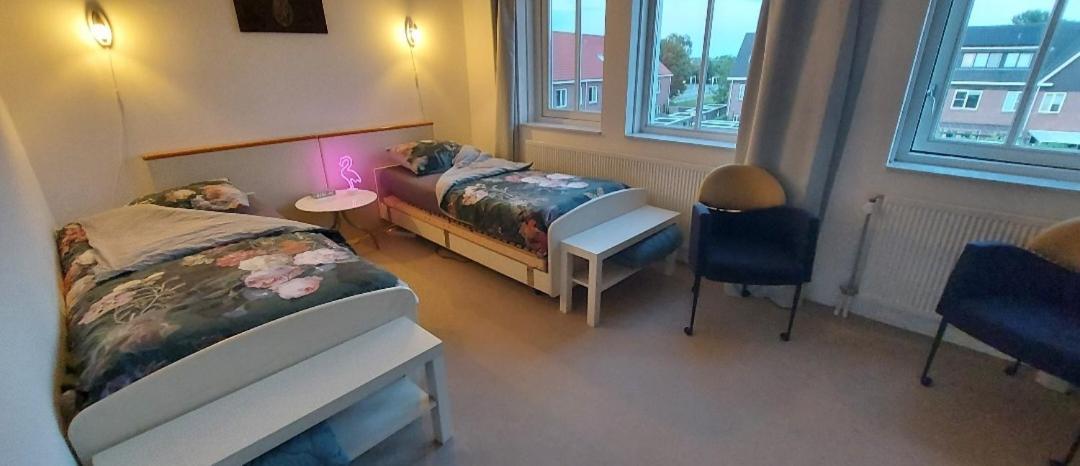 Airbnb 'Logeren Aan Het Plein' In Het Centrum Van Meppel Phòng bức ảnh